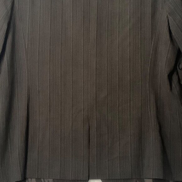 Script Blazer Women Size 10 Brown Pinstripe 2 Button 1 Vent Stretch - Picture 8 of 11